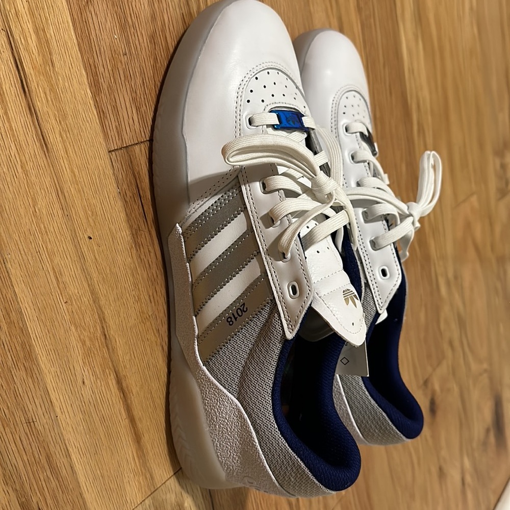 Adidas city cup white leather icy soles new with tags 10.5